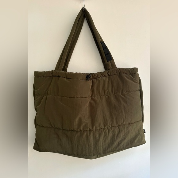 FP Movement Cool and Cozy Tote🔥 - Picture 2 of 16